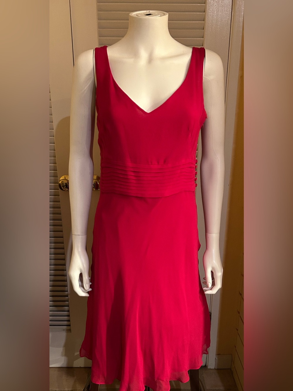 Ann Taylor Fuchsia Pleated-Waist Evening Dress. Sz 8P.   161